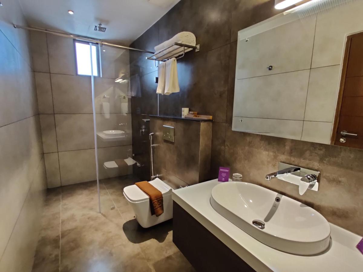 Florida Airport Hotel Kochi Nedumbassery Dış mekan fotoğraf