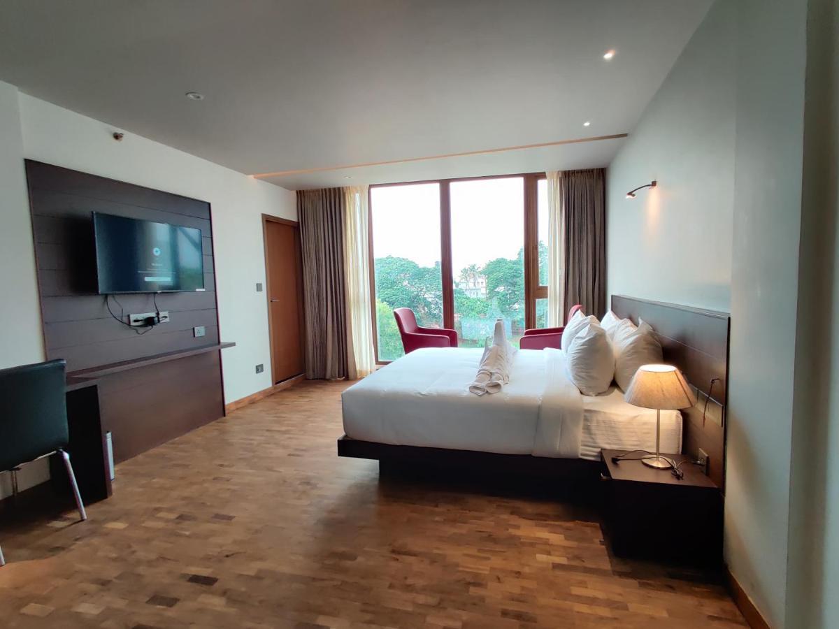 Florida Airport Hotel Kochi Nedumbassery Dış mekan fotoğraf