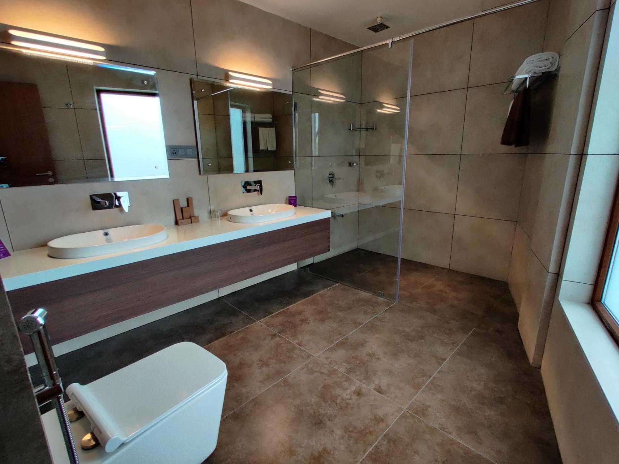 Florida Airport Hotel Kochi Nedumbassery Dış mekan fotoğraf